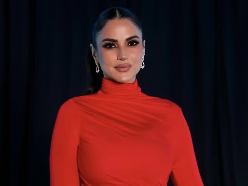 درة تشارك جمهورها احدث إطلالاتها من حفل شاهد بتوقيع سلمي عثمان