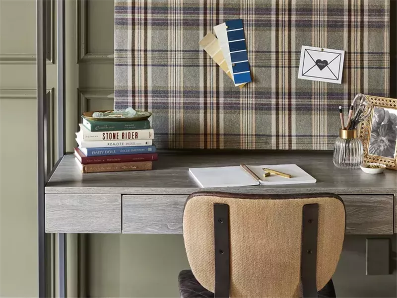 خبراء الصحة يقدمون نصائح للتغلب على آثار الجلوس الطويل أثناء العمل