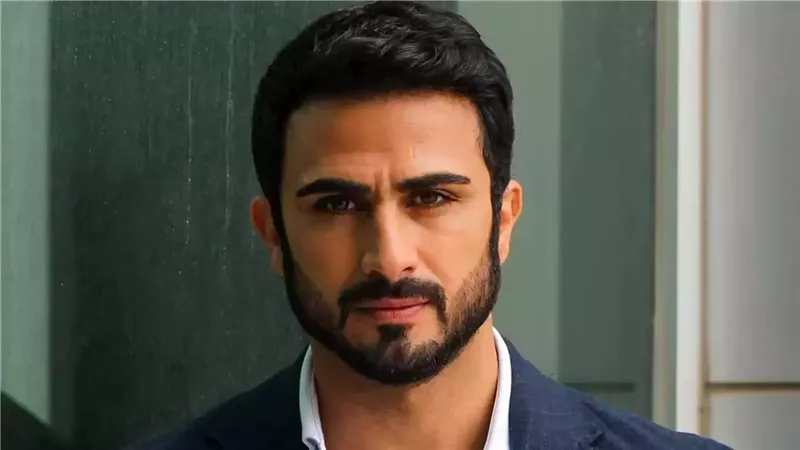 الفنان ألكسندر علوم