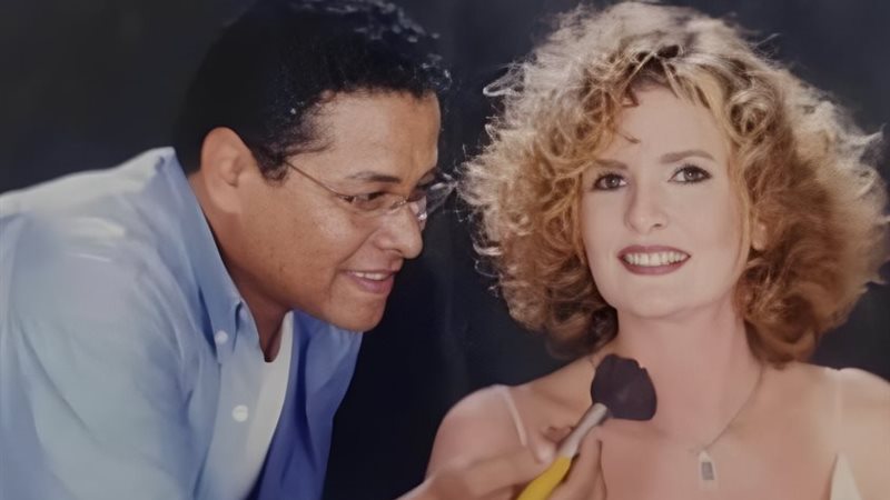 يسرا والماكيير محمد