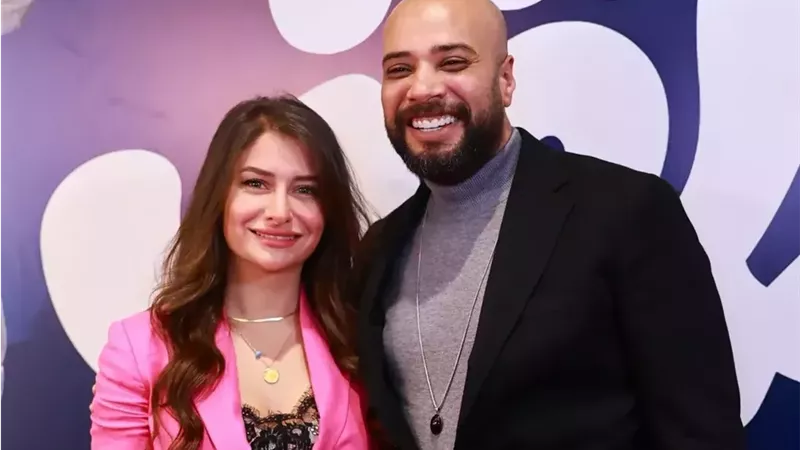 الفنان حاتم صلاح