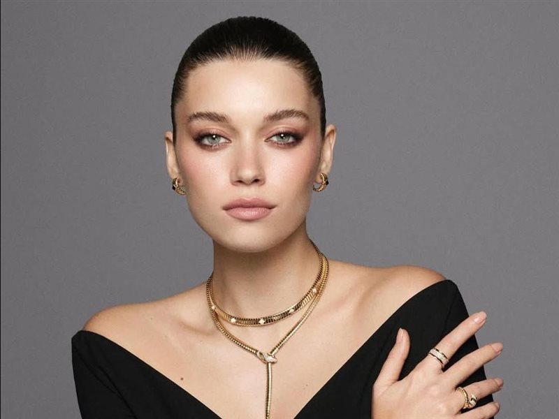 أفرا ساراتش أوغلو سفيرة بولغري في تركيا