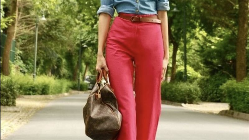 البنطال الاحمر 