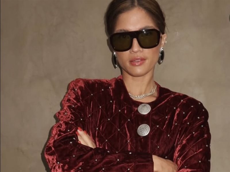  	المخمل يعود بقوة في هذا الموسم… أناقة ناعمة بطابع فاخر