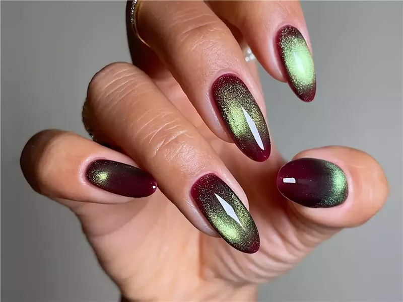 تصميمات لأظافر رأس السنة الجديدة تجعلكِ في أجواء الاحتفال