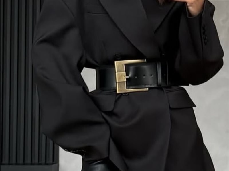 الحزام العريض ... الإكسسوار البسيط الذي بصنع فرقاً كبيراً في الإطلالة