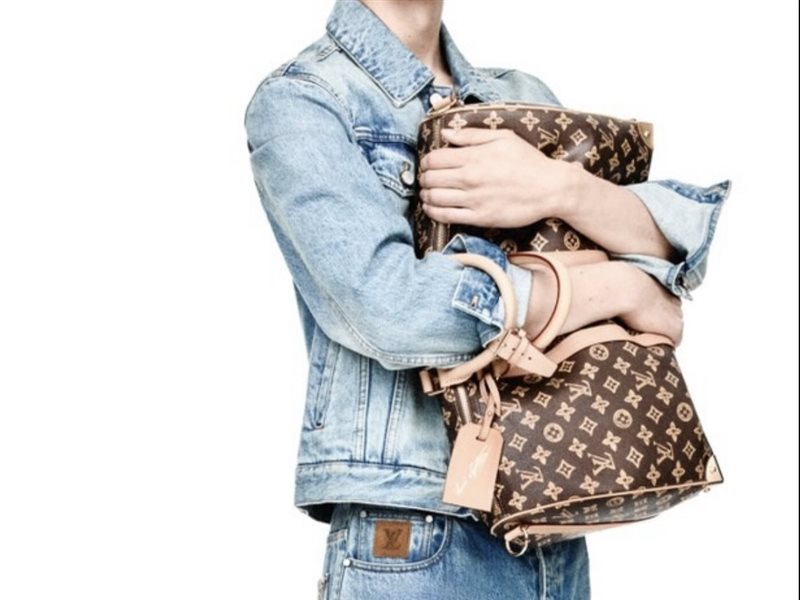 	لويس فويتون تحتفل بـ130 عامًا على نقش المونوغرام