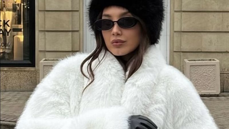 المعطف الفرو القصير