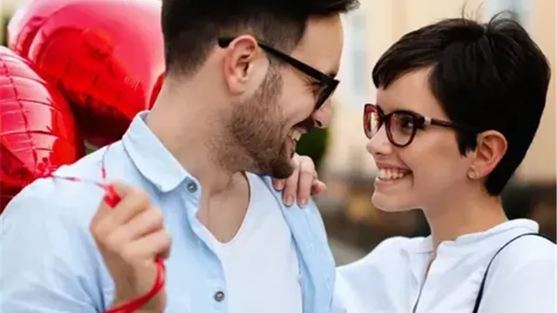 لغة الحب من العيون