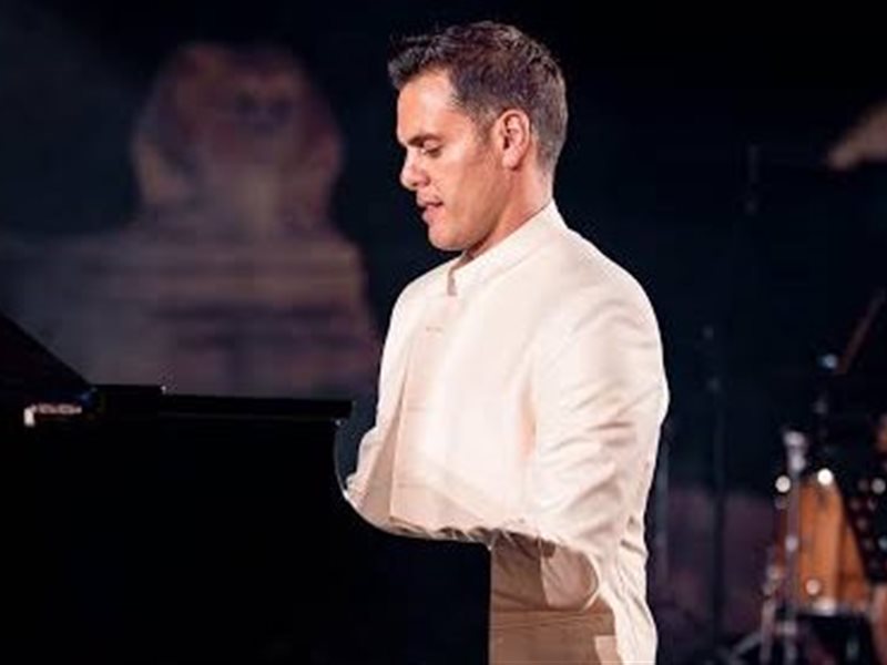 الموسيقار هشام خرما يحيي حفل وصول كأس العالم الأصلي بالمتحف المصري الكبير