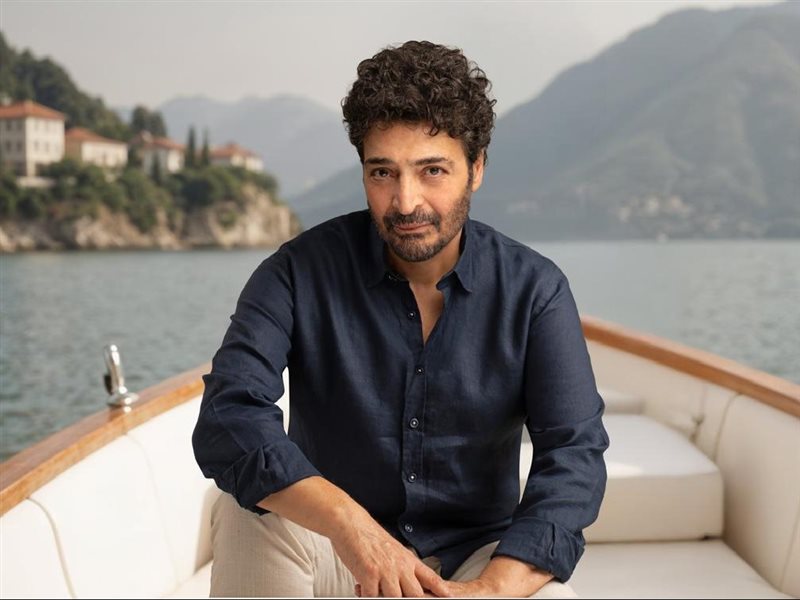 حميد الشاعري يُعيد أغاني التسعينات بتوزيع موسيقي جديد يواكب الجيل الجديد