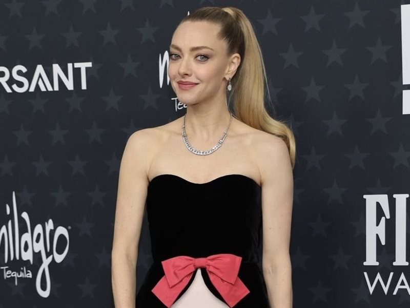 إطلالات مستوحاة من هوليوود تسرق الأضواء في حفل توزيع جوائز Critics Choice Awards