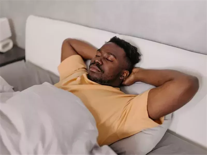 كم ساعة من النوم تحتاجها لتعافي العضلات؟