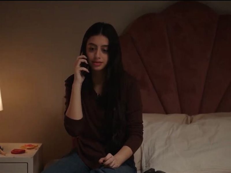 ياسمينا العبد تحاول ان تثبت التهم على چلا هشام في مسلسل ميد ترم 