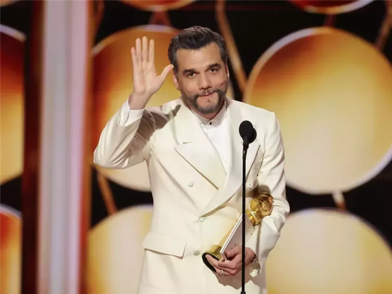 واغنر مورا يدخل التاريخ.. ثاني برازيلي يحصد 