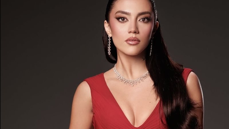 ستيفاني عطا الله