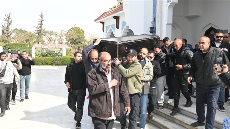 جنازة والدته نضال