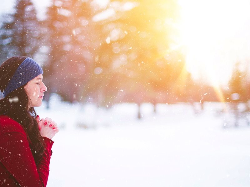 نقص فيتامين د شائع في الشتاء.. كيف تحمي نفسك ومتى تلجأ للمكملات؟