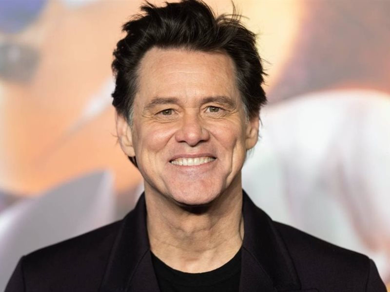 جيم كاري يقترب من العودة في 