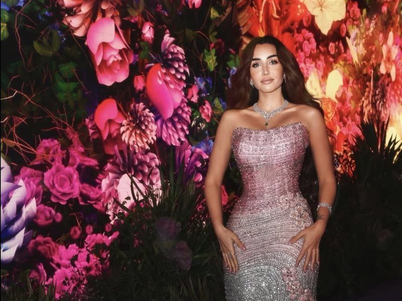 هنا الزاهد تتألق بإطلالة وردية ساحرة في Joy Awards