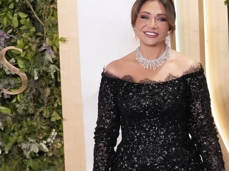 حين يتكلم الأسود: ليلى علوي عنوان الأناقة في Joy Awards