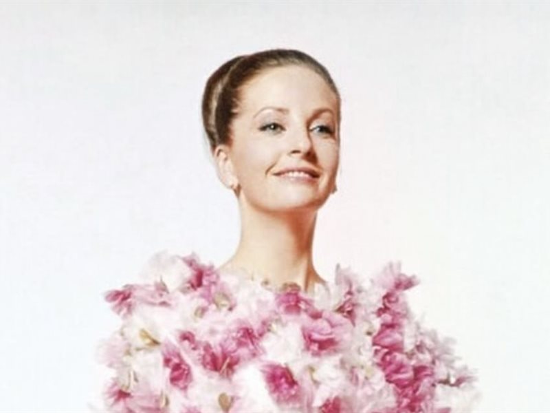 	إرث لا يبهت.. أزياء دوريس برينر تحيي روح ديور في مزاد سوذبيز