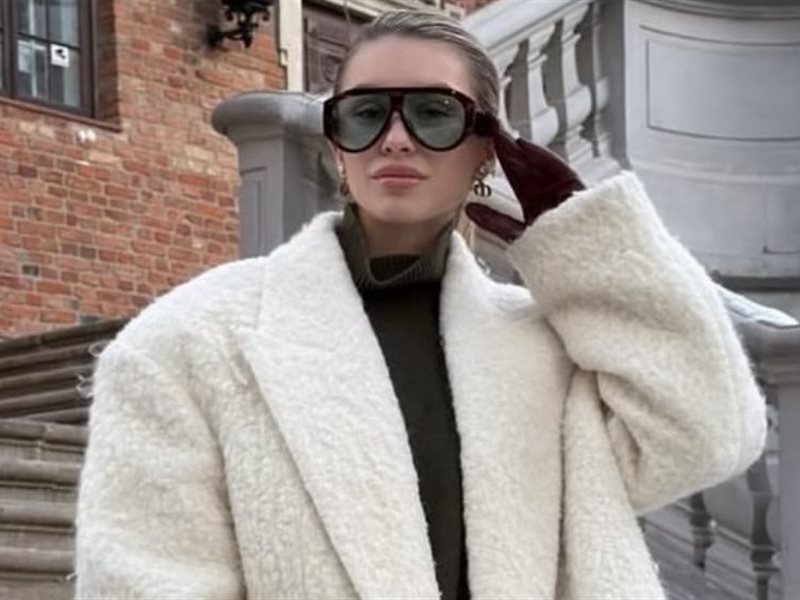 بليزر الصوف… قطعة كلاسيكية تعود بقوة إلى موضة الشارع