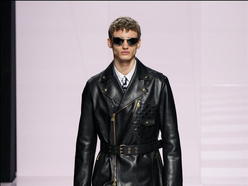 فاريل يفتح عام المونوغرام: عرض لويس فويتون للرجال في أسبوع الموضة بباريس