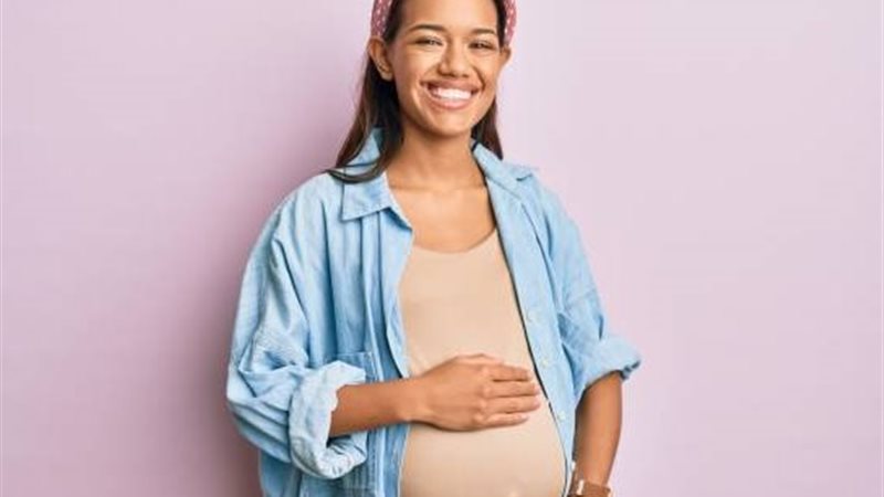 الضحك اثناء الحمل