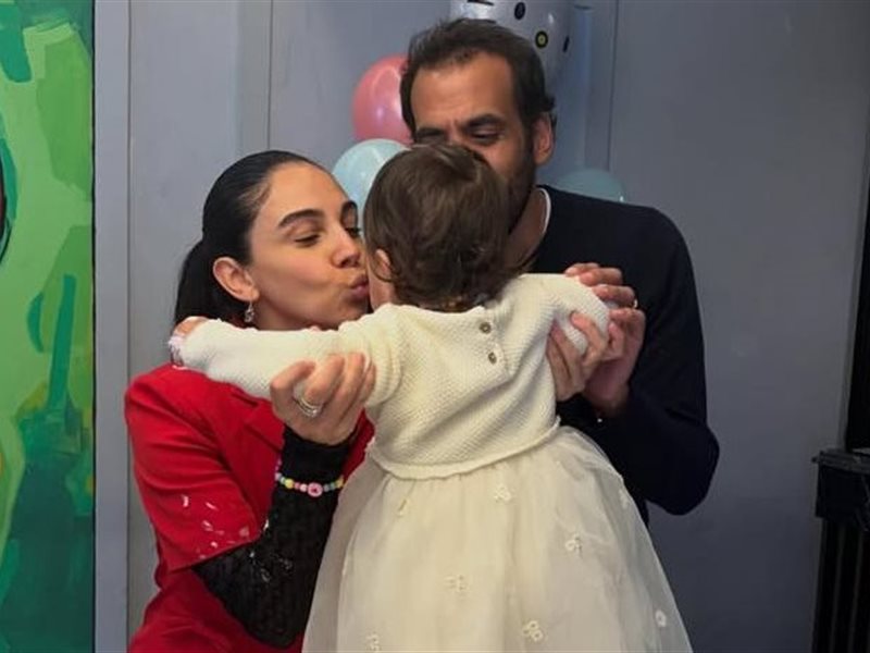 سلمى أبو ضيف تحتفل بالعيد الأول لميلاد ابنتها 