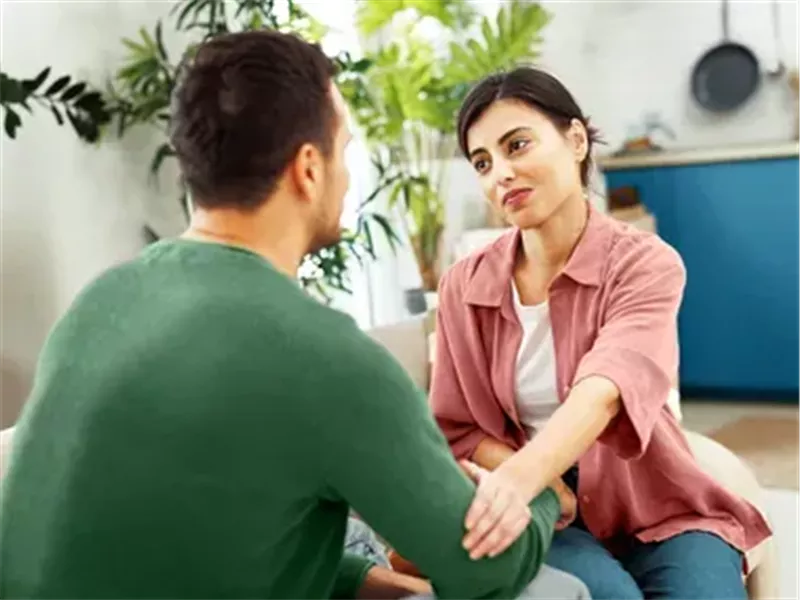 كيف نتعامل مع النقد.. استراتيجيات لتقبّله وتحويله إلى فرصة للنمو