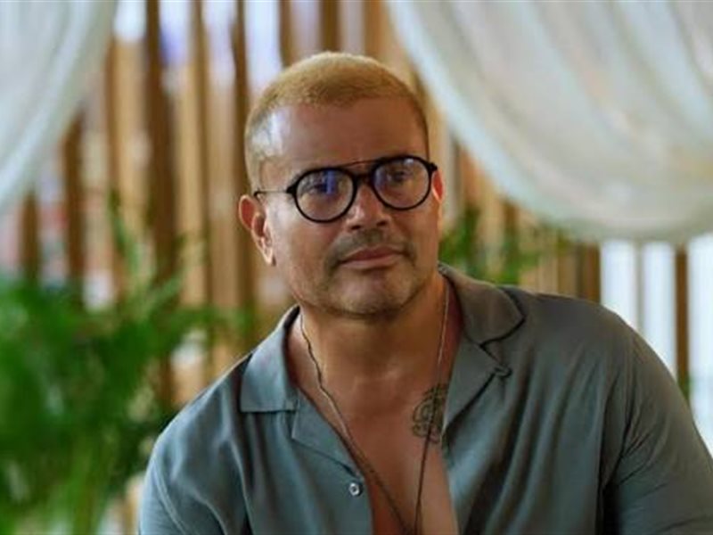 خاص .. تفاصيل تعاقد عمرو دياب على حملة إعلانية لرمضان المقبل