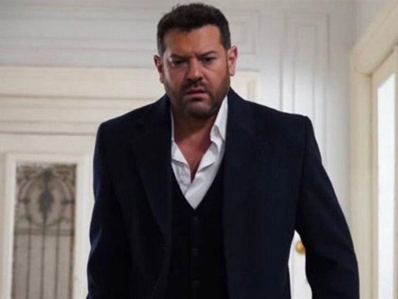 الصور الأولى لـ عمرو يوسف من كواليس مسلسل 