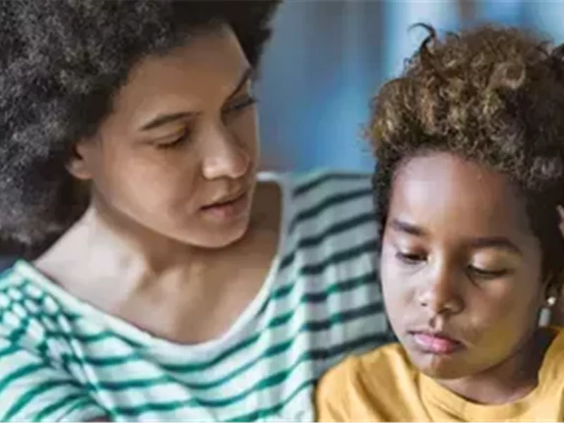 كيف تساعد طفلك على التغلب على عقدة النقص؟