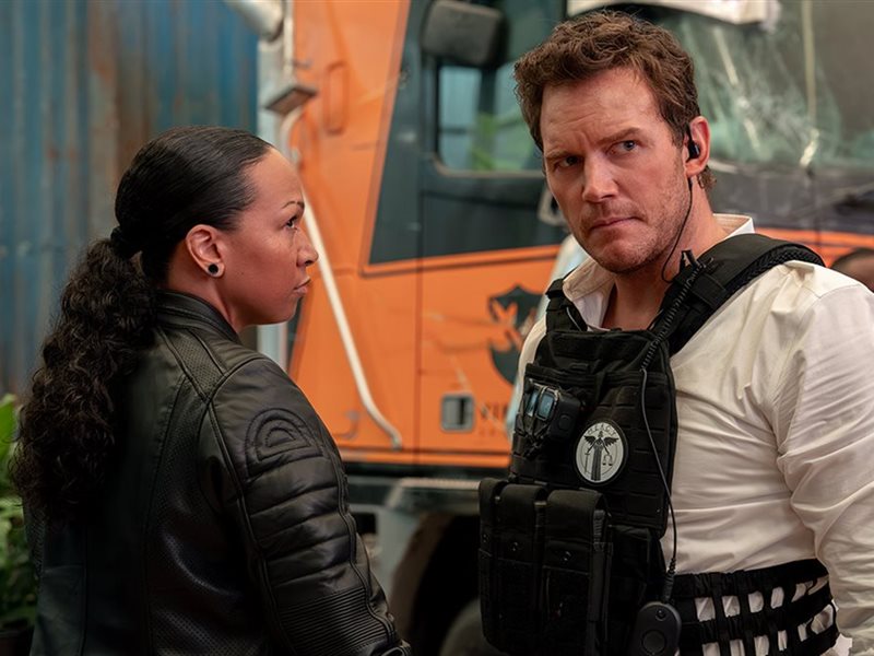 زلزال في شباك التذاكر: 'Mercy' يزيح 'أفاتار' عن العرش.. وصراع المليار دولار يشتعل في مطلع 2026