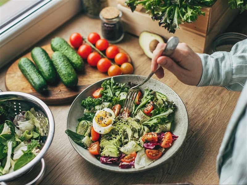 خمس عادات يجب على النساء تجنبها تمامًا لفقدان الوزن