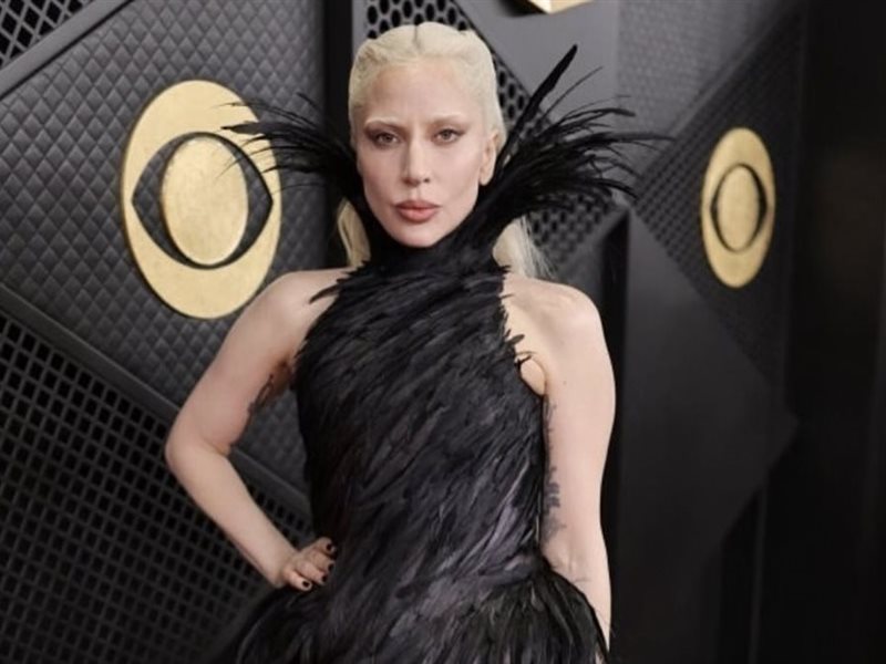 بين الجرأة والأناقة… ليدي جاجا تعيد تعريف الإطلالات الدرامية في حفل غرامي