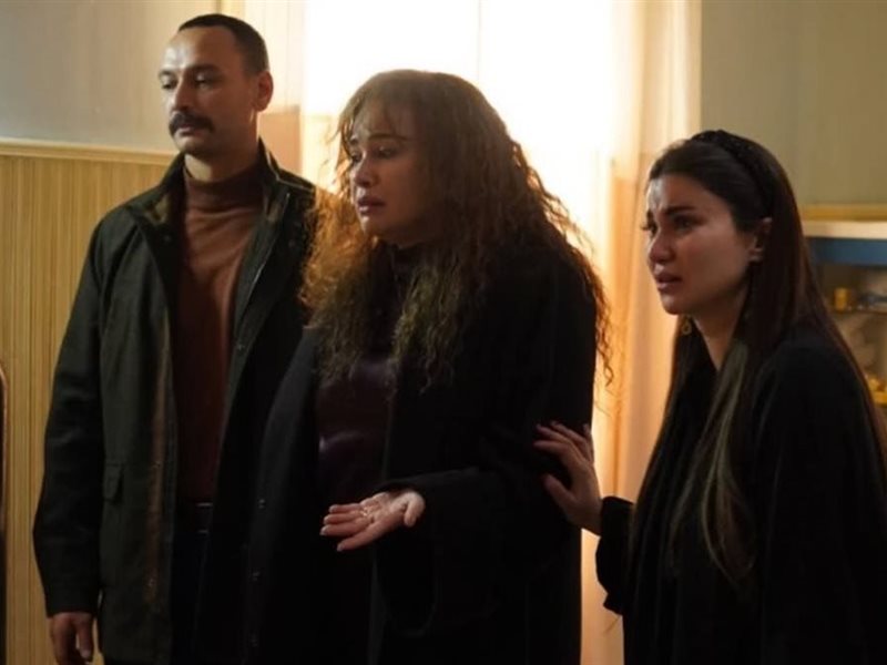 هدى الإتربي تنشر صور جديدة من كواليس 