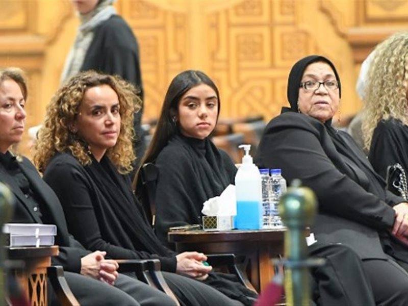 عزاء والد الفنانة علا رشدي 