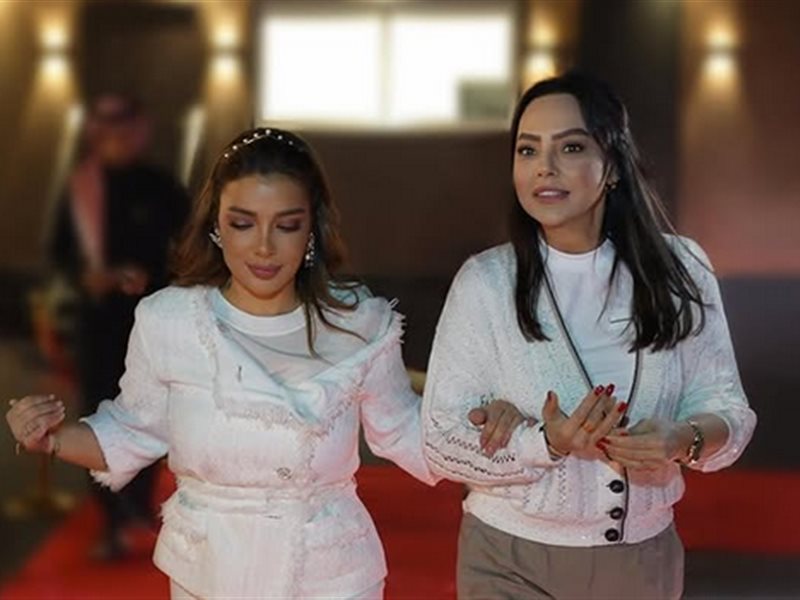 إيبرو غوندش عن حفلها مع أصالة: تجربة لا توصف وشكرا صديقتي الغالية 