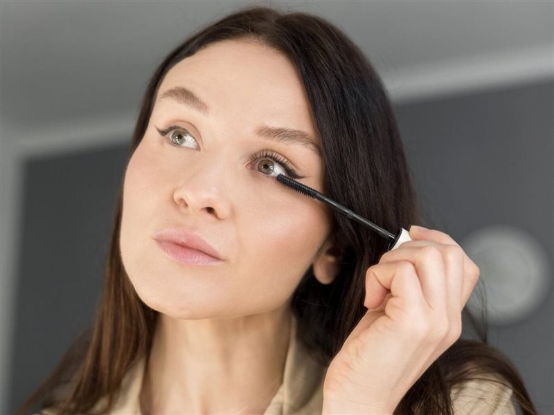 5 حيل بسيطة لجعل عينيك تبدو أكبر وأوسع