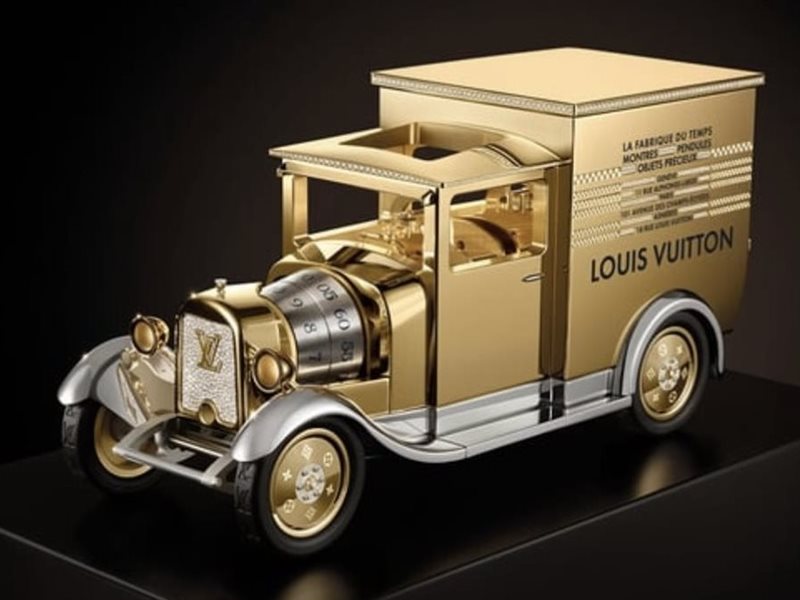 لويس فويتون تكشف عن ساعة Camionnette بتفاصيل ميكانيكية استثنائية