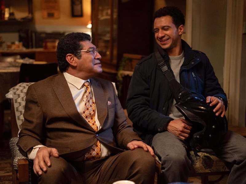 تعاون عصام عمر وباسم سمرة لكشف تجار اللحوم الفاسدة بالحلقة الثالثة من عين سحرية