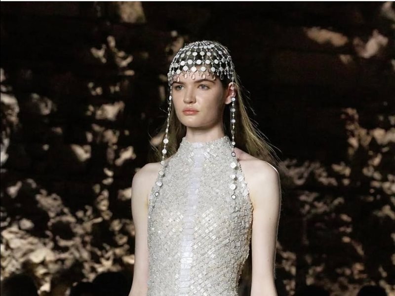  المصممة السعودية وعد العقيلي: الفخامة التزام ثقافي يتجلى في البناء الهادئ للتصميم