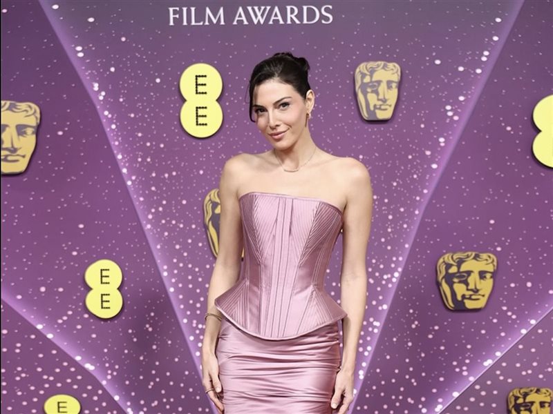 رزان جمّال تتألق بإطلالة كوتور ساحرة من زهير مراد في BAFTA 2026