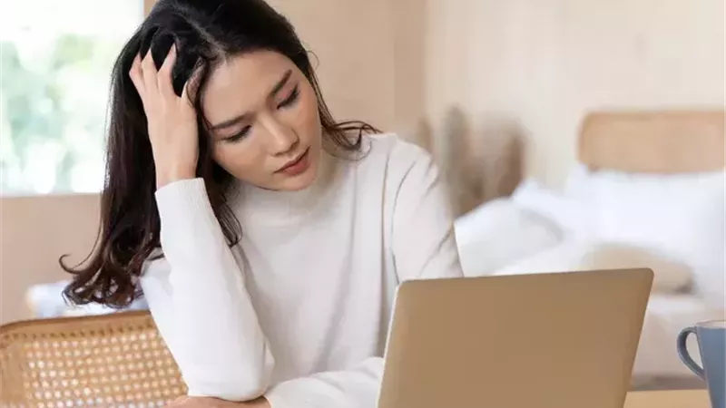  اسباب الصداع في