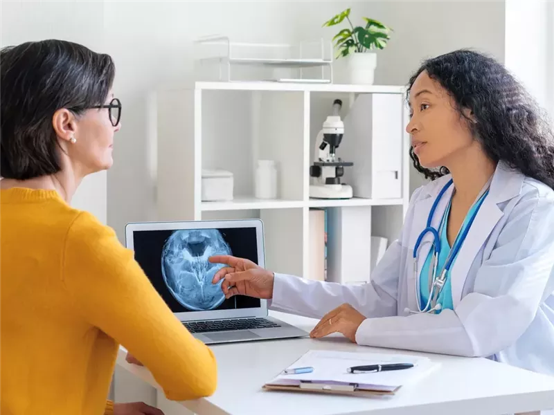 مرضى الصداع النصفي في رمضان.. كيف يؤثر الصيام  وما الحلول المتاحة؟