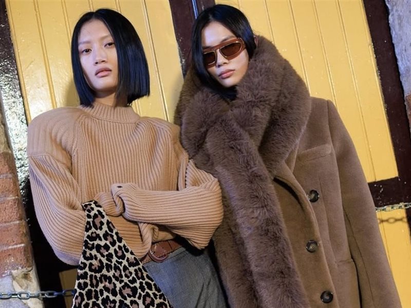 Stella McCartney تستلهم عالم الفروسية في مجموعة خريف وشتاء 2026