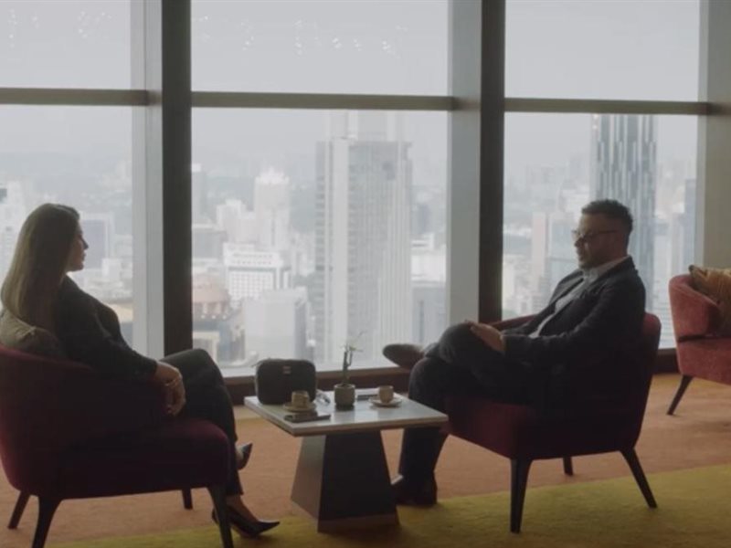 حمزة يدخل دائرة رجال الأعمال ويبدأ استثمارات جديدة في الحلقة 17 من 