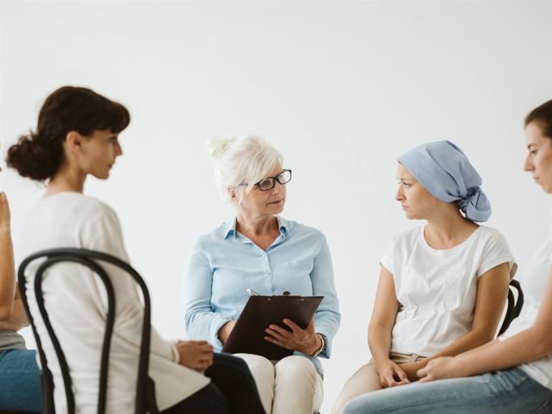 في اليوم العالمي للمرأة.. أهمية التوعية بأمراض شائعة لدى النساء